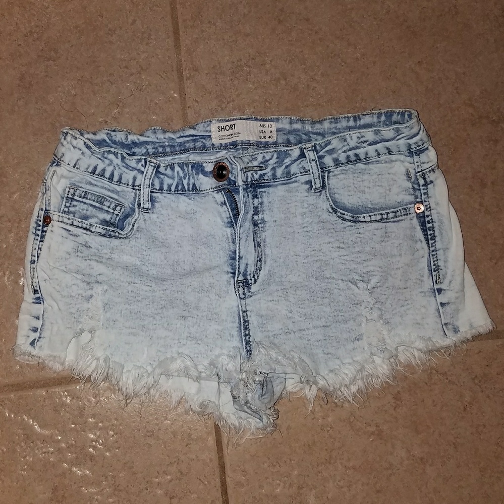 Distressed Jean shorts size US 8