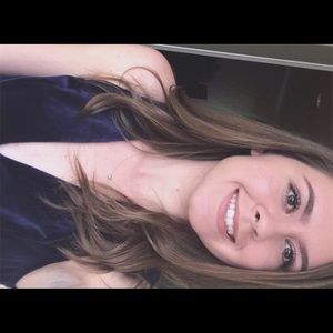 Meet your Posher, Alicia