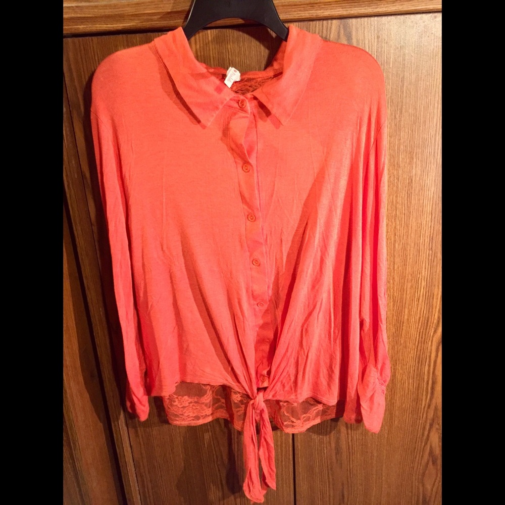 Deep peachy colored top!