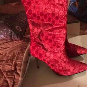 100% authentic Vintage Gucci signature VelvetBoots