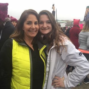 Meet your Posher, Leslie