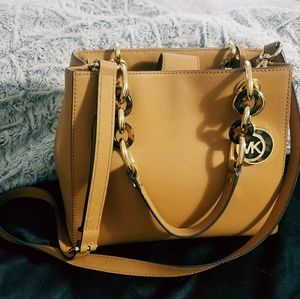 MICHAEL KOR Small purse ***Authentic*** ?Like new