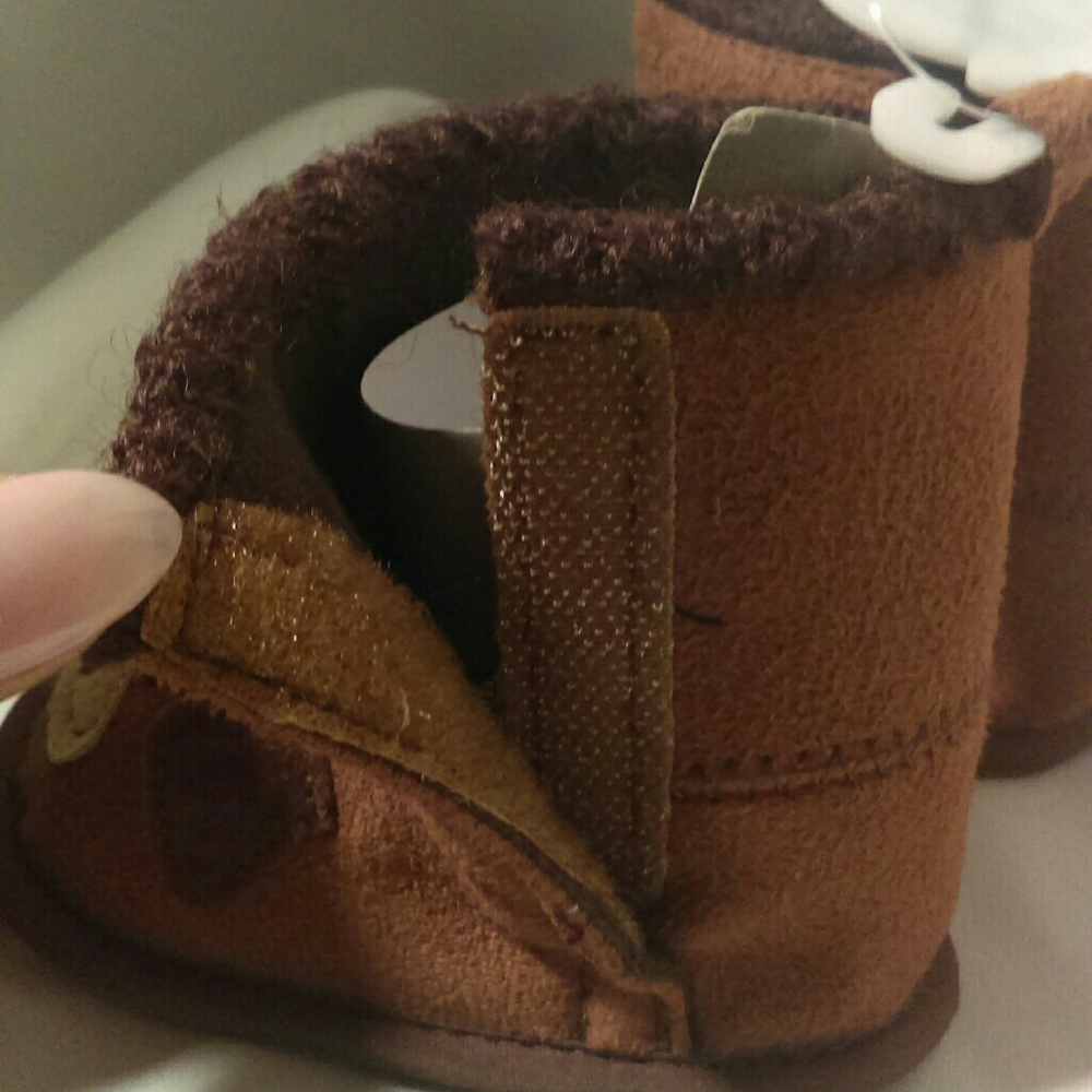 Baby booties - Picture 4 of 4