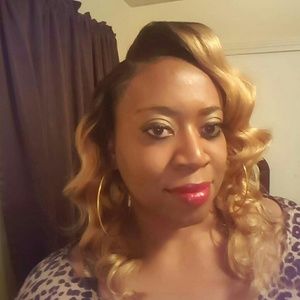 Meet your Posher, Iesha