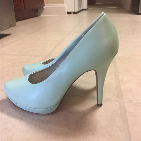 Mint Green Heel - Picture 3 of 4