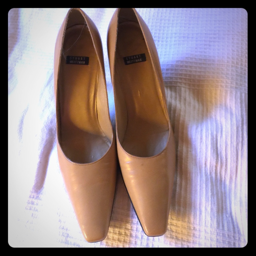 Stuart weitzman pumps 7 AA