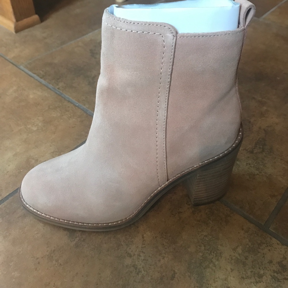 Seychelles Booties Size 6 New in Box