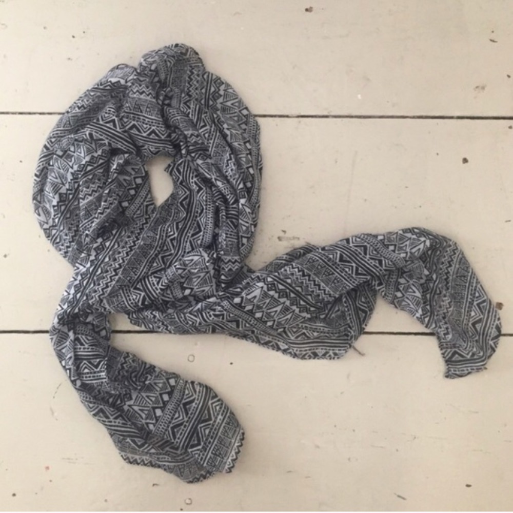 Light Scarf