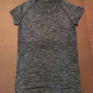 Lululemon swiftly tee size 8