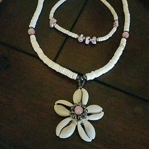 Shell necklace and bracelet set