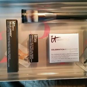 It Cosmetics 5 Piece Kit