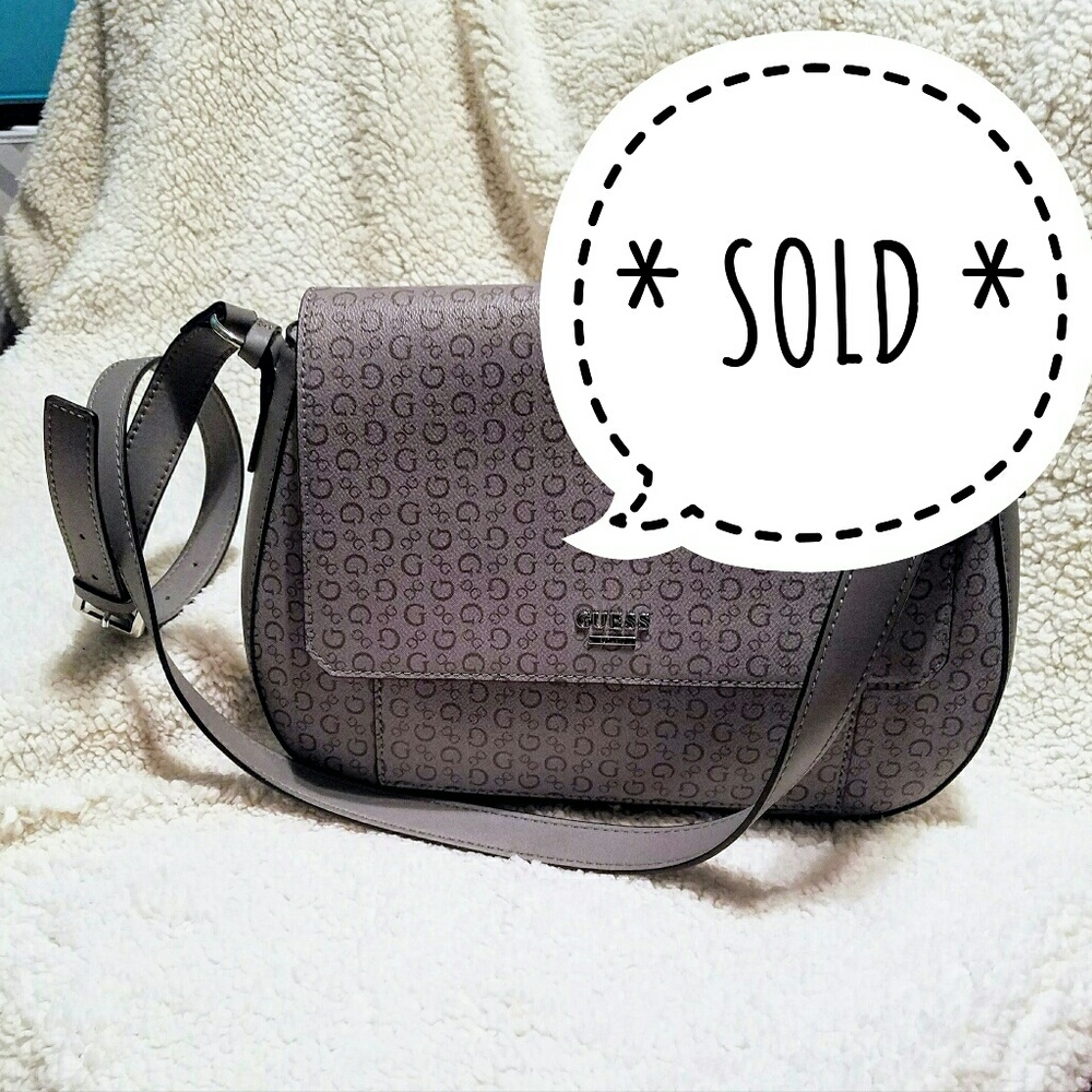 ** SOLD ** EUC Guess Shoulder bag