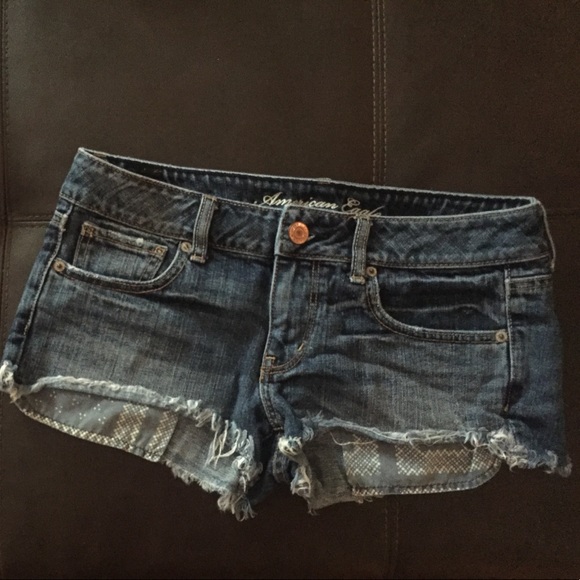 AE cut off shorts size 6 - Picture 1 of 3
