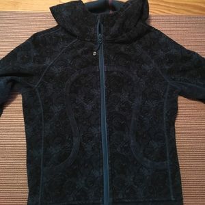 Lululemon scuba hoodie size 8
