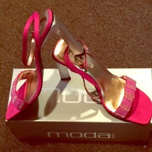 Moda Pink Strappy Heels 👠