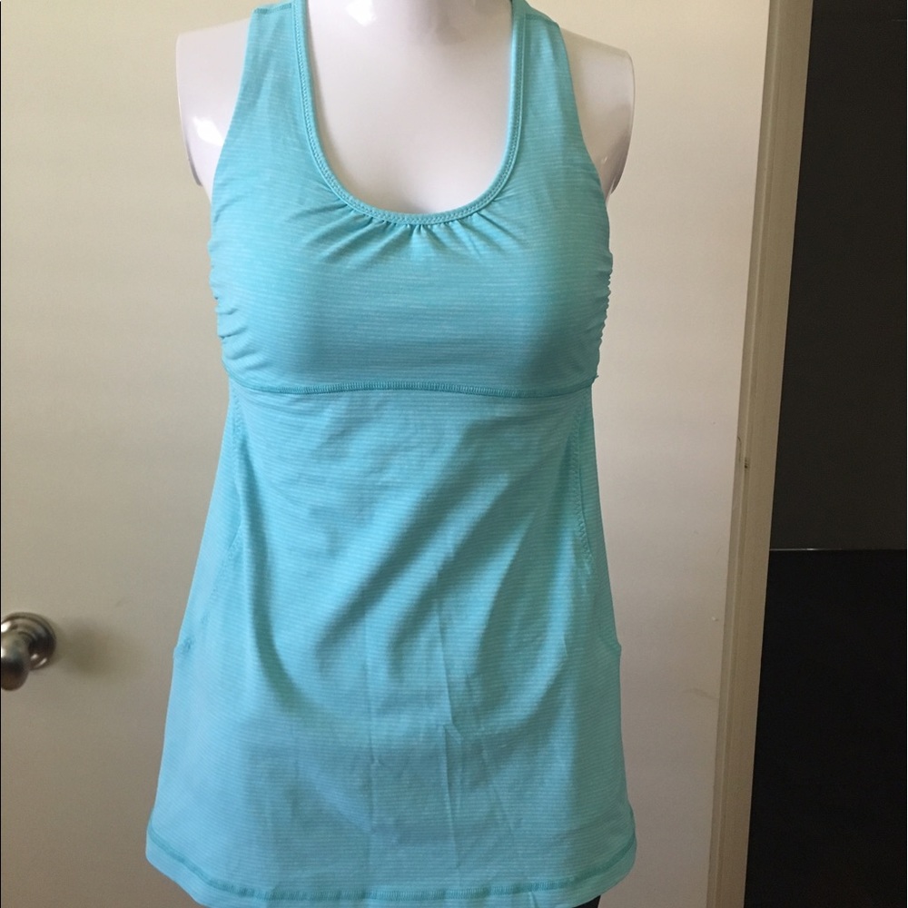 Lululemon Turquoise Tank Long W/Bra Attached 6
