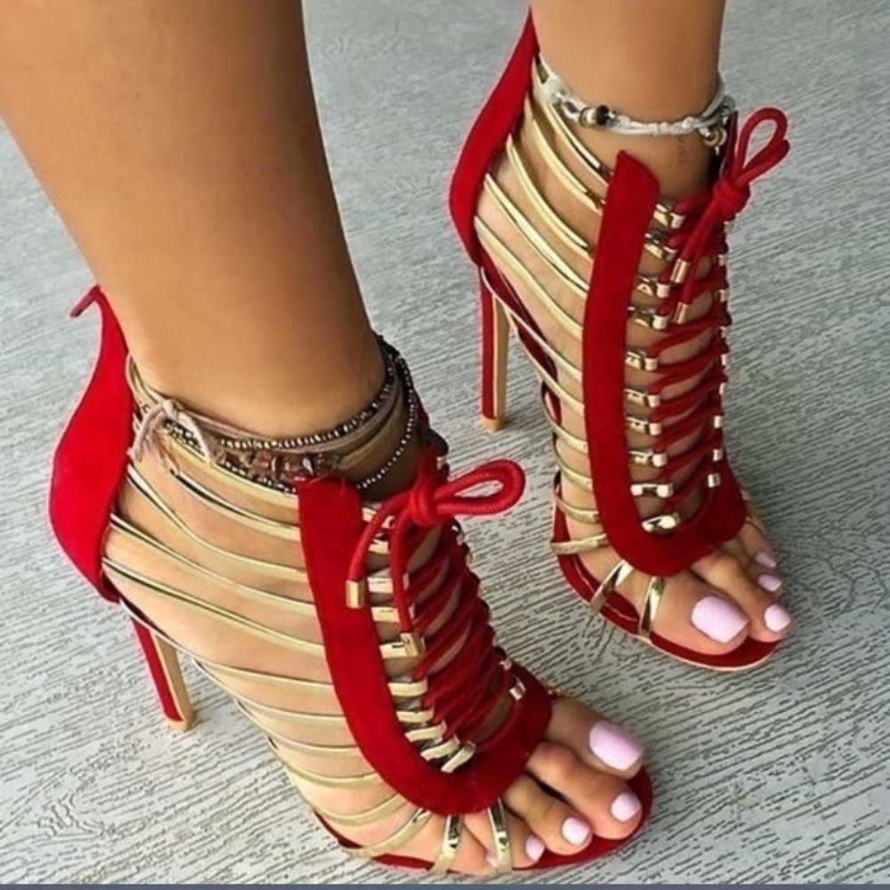 Beautiful shoes coming soon!!! 🎉😻