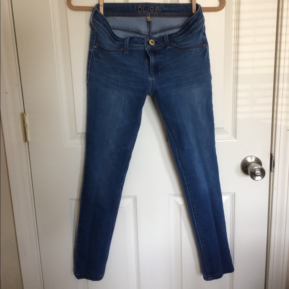 Blue stretchy skinny jeans