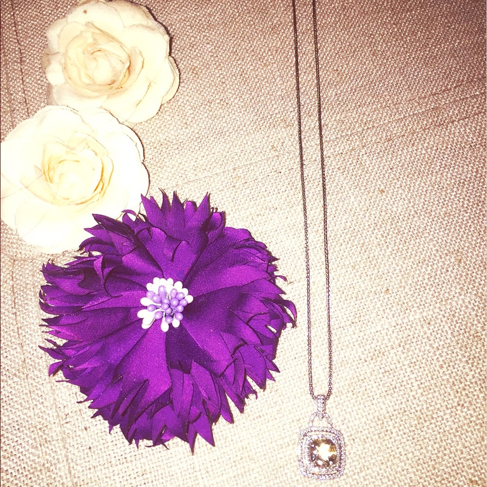 Timeless 18k White Gold Necklace- Offers Welcome!