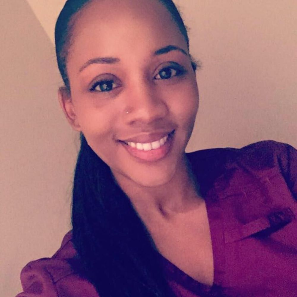 Meet your Posher, Elisa