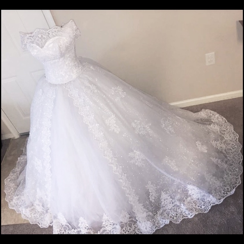 Wedding dress
