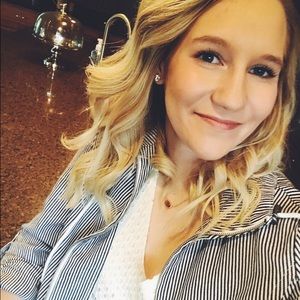 Meet your Posher, Brooke