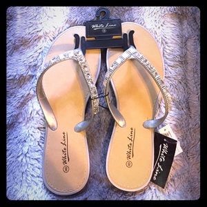 White line sandals/flip flops. Size 8 NWT