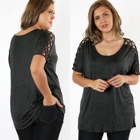 ๐ Was $32 Small Charcoal Lattice Shoulder - Picture 4 of 4