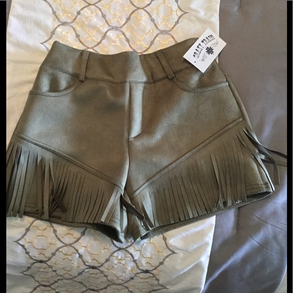 Last Pair Small Olive Fringe Shorts - Picture 4 of 5