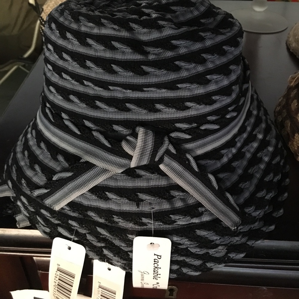 NWT Navy Blue Summer Bucket Hat