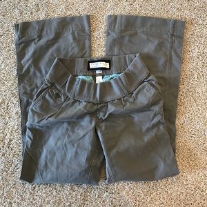 ✖️sold✖️Old Navy Maternity 🤰 trousers chinos