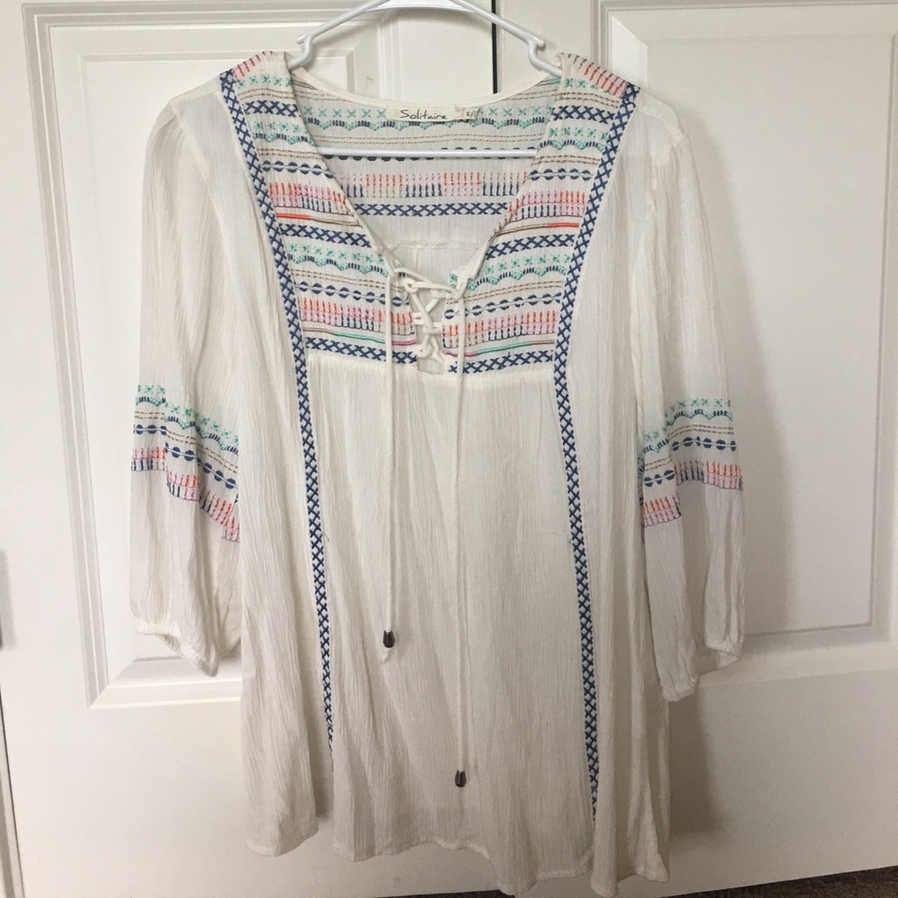 White blouse with 3 quarter length sleeves