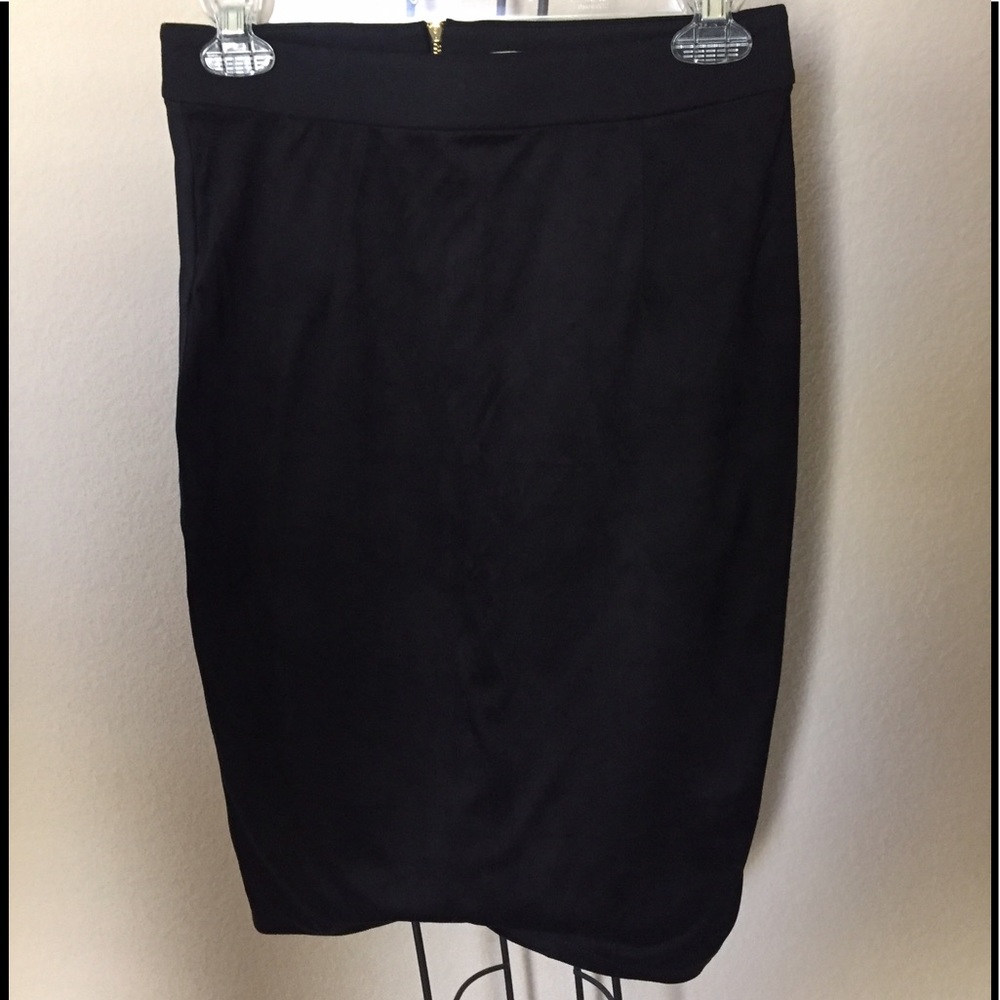 Black pencil skirt