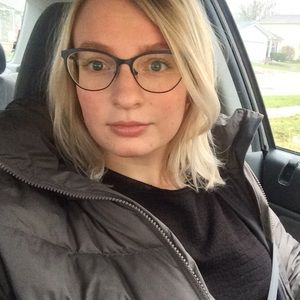 Meet your Posher, Liana