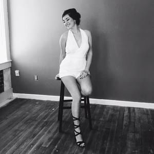 Meet your Posher, Jillian