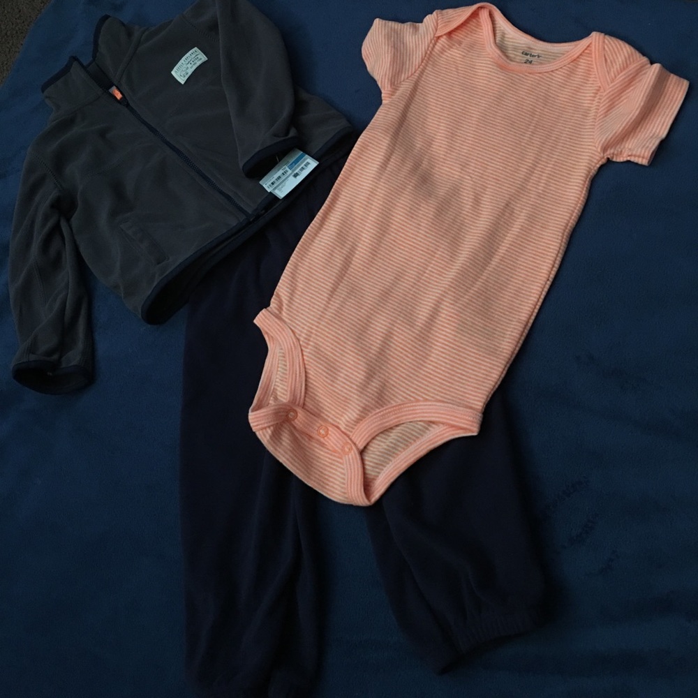 Carters 3 three-piece suit. Size 24 mo.