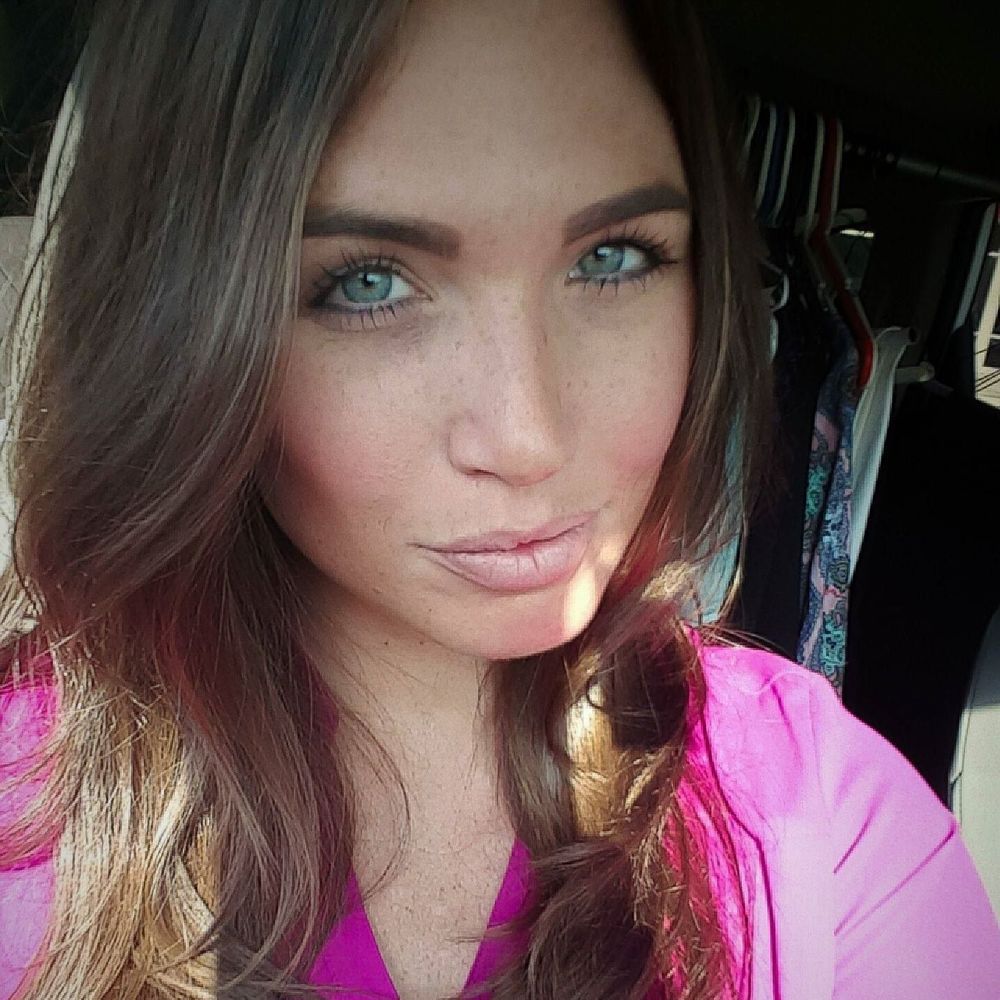 Meet your Posher, Kayla