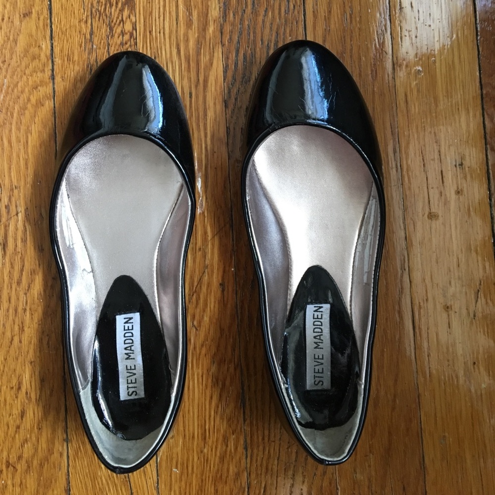 Black Steve Madden flats (patent leather style)
