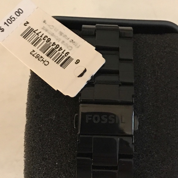 Black fossil watch brand new ! Never worn. - Picture 4 of 4