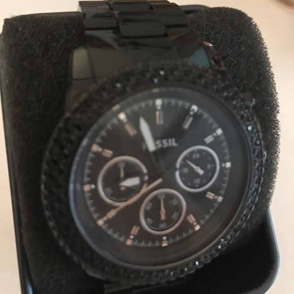 Black fossil watch brand new ! Never worn. - Picture 2 of 4