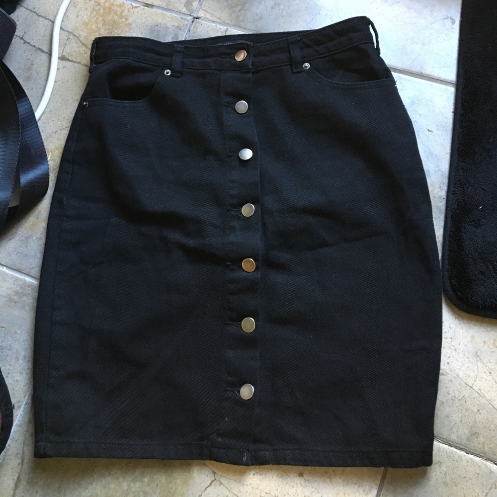 Black denim skirt