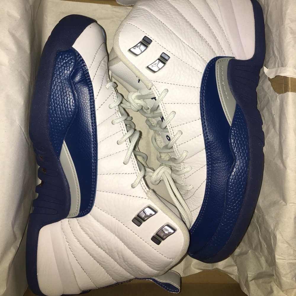 JORDAN BRAND 12s retro blue and white French blues