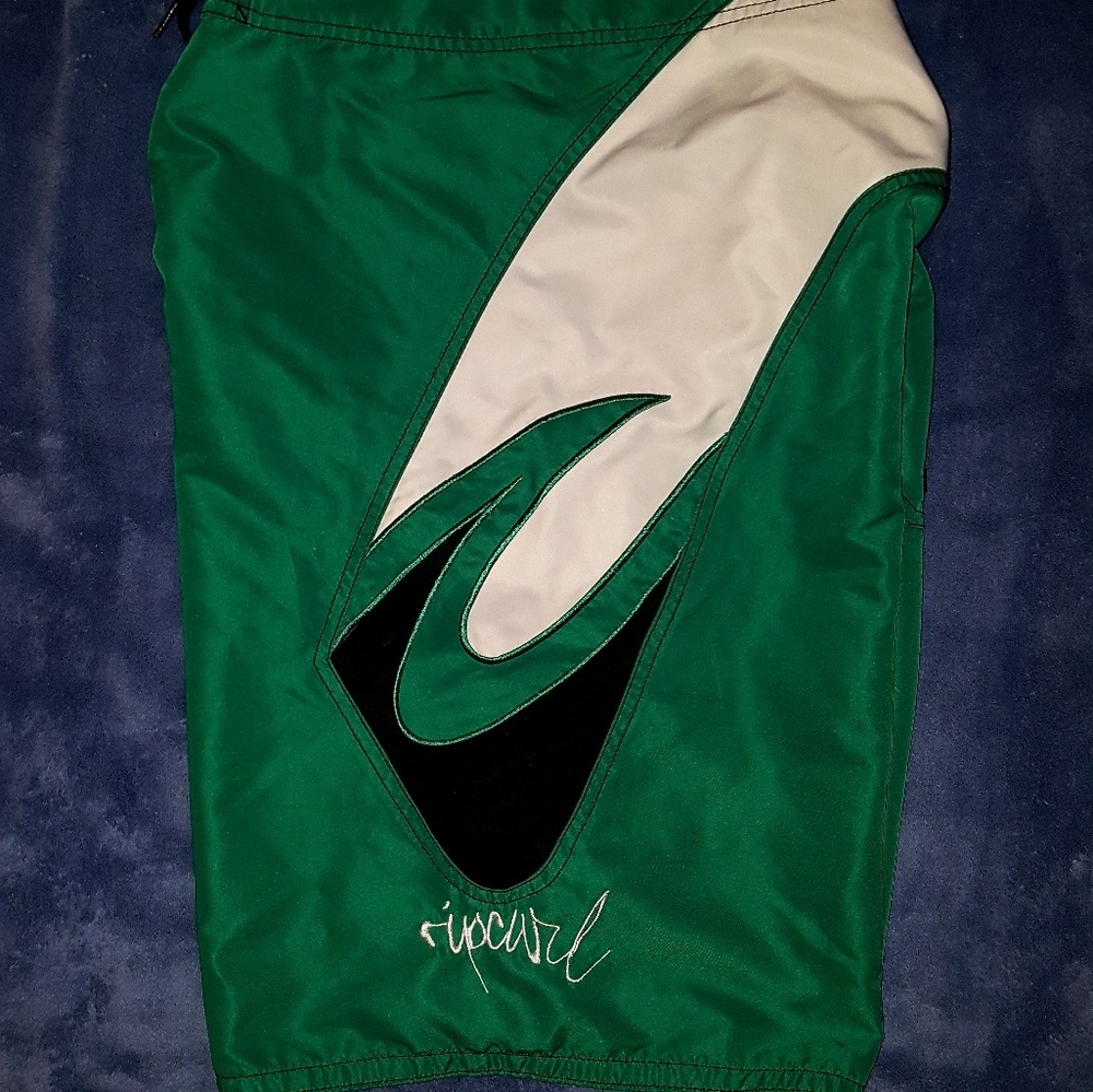 Rip Curl board shorts - Picture 2 of 4