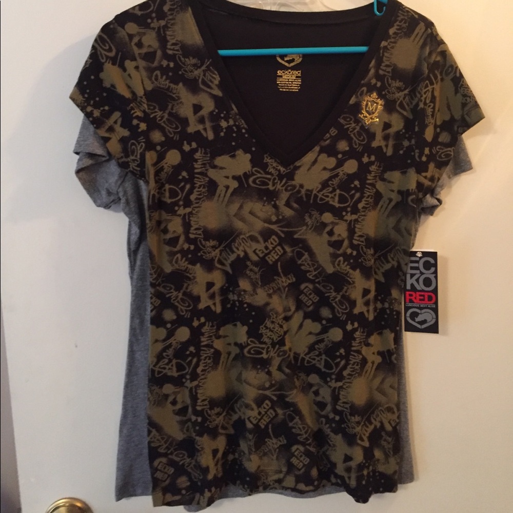 NWT Ecko Red V neck graffiti shirt.