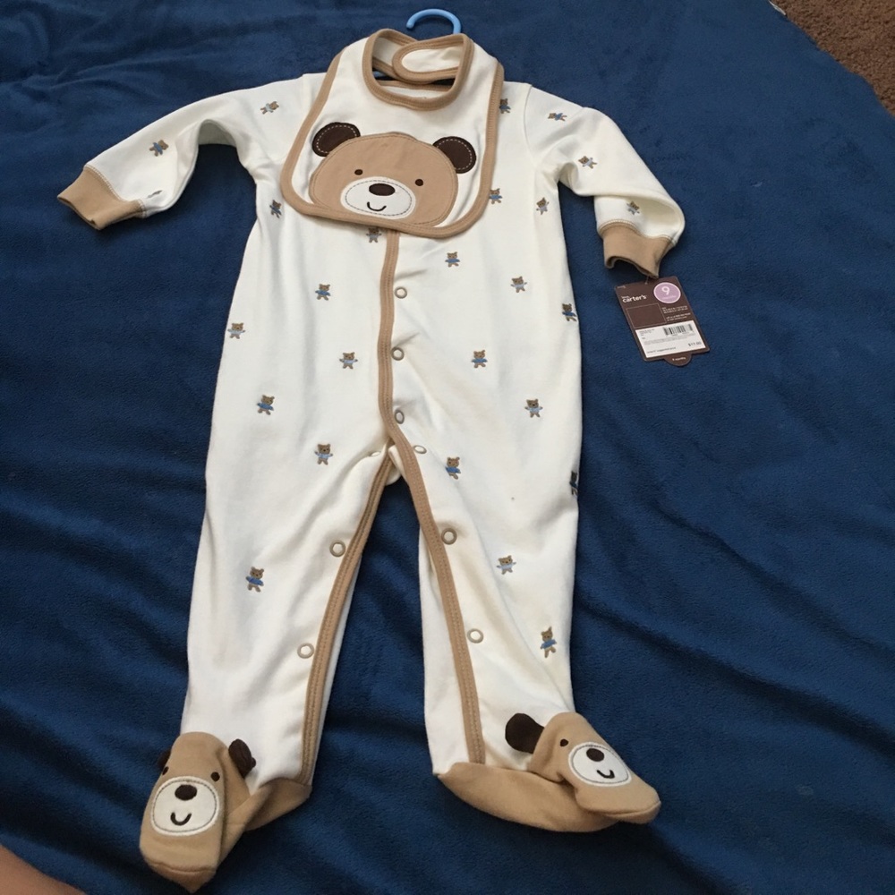 Carter's pajamas set
