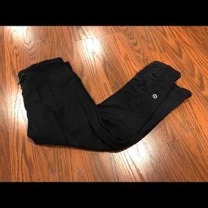 Black lululemon crops with ribbed material on ends
