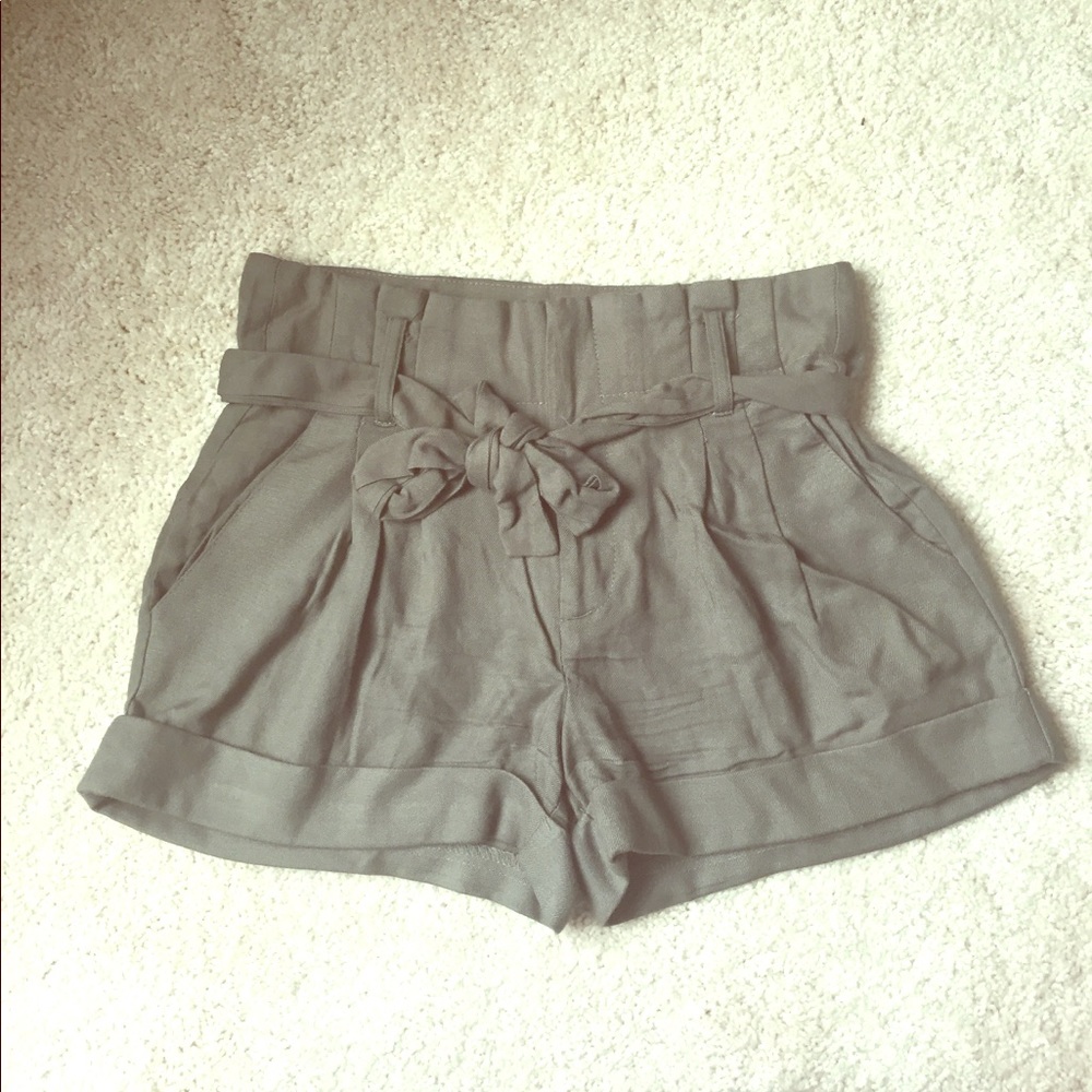 Army Green dress shorts Sz 0