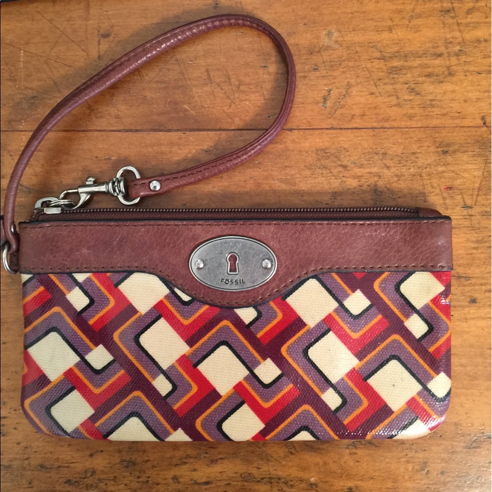 Fossil Keeper wristlet
