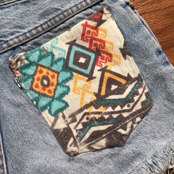 Custom made Levi high waisted shorts - Picture 4 of 4