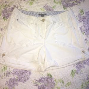 Tommy Hilfiger white shorts Size 6